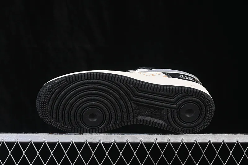 All categories Nk Air Force 1 Air Force series Nk Air Force 1 Low Air Force low-top Nike Air Force 1'07 Low black and white contrast Air Force 1 low-top casual sneakers KL1688-006